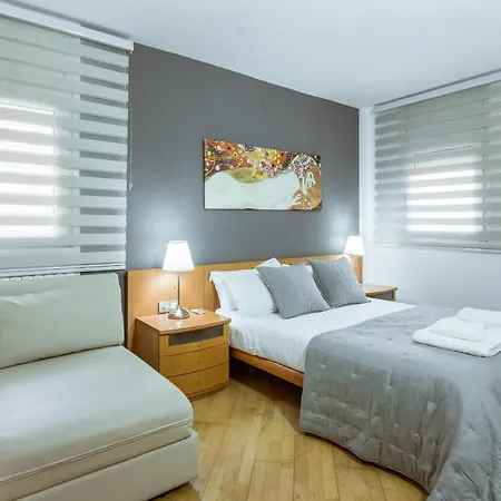 Two Bedroom Townhouse Within 10min Walk From Beach * Барселона